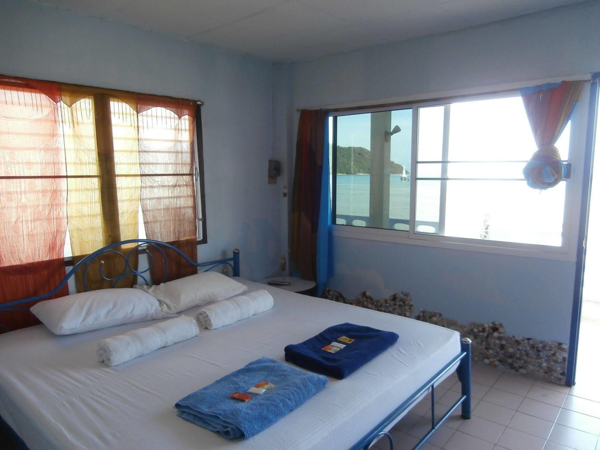 Hotel Fiji Palms Phuket Extérieur photo