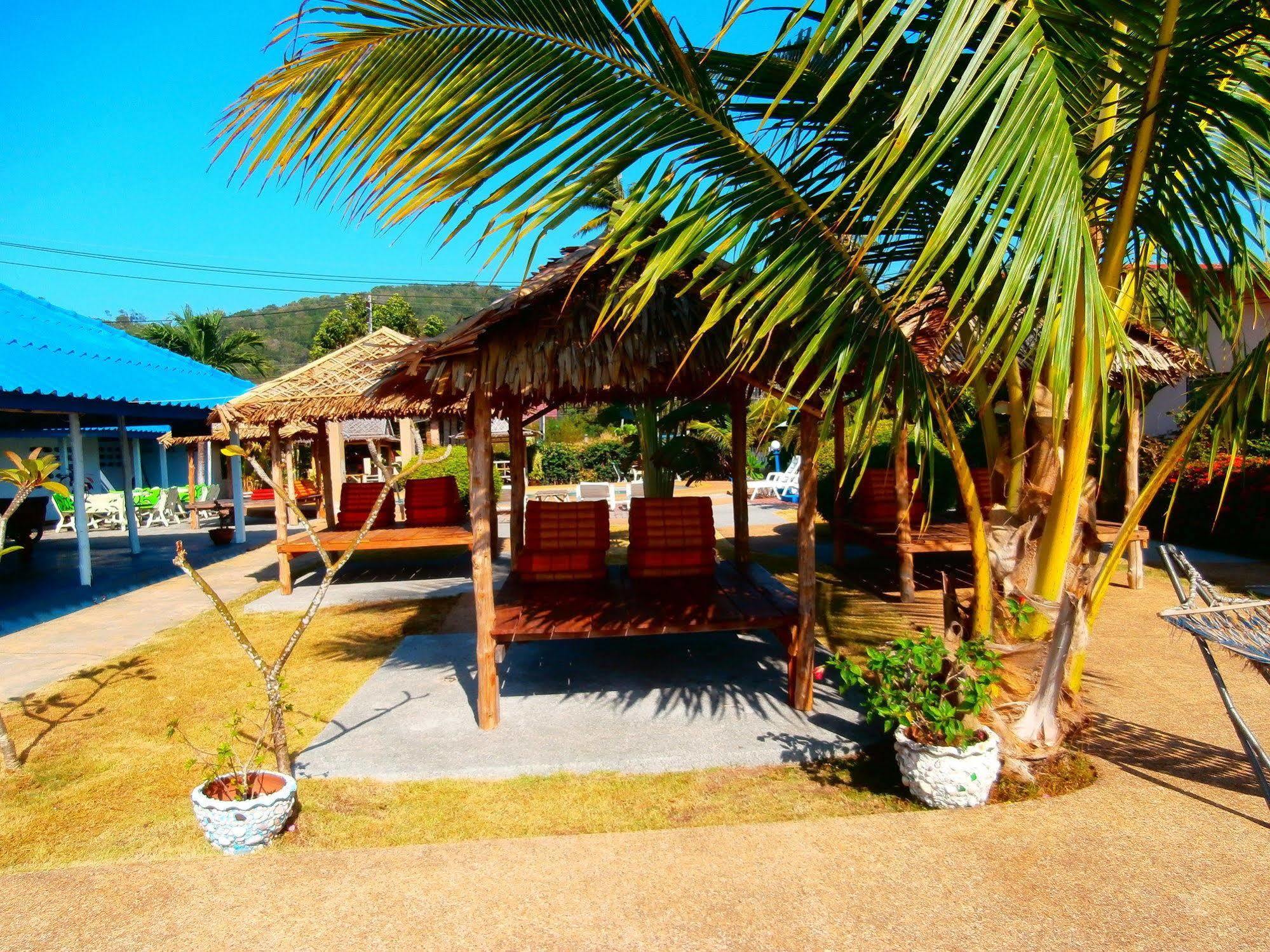 Hotel Fiji Palms Phuket Extérieur photo